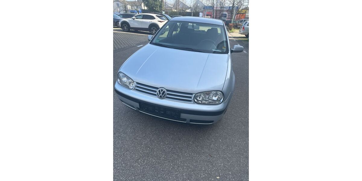 VW Golf 215.000 km 2.390 &euro; Ratingen 40880