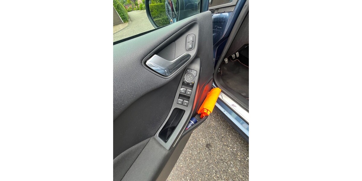 Ford Fiesta st line 95.143 km 14.900 € Sprockhövel 45549