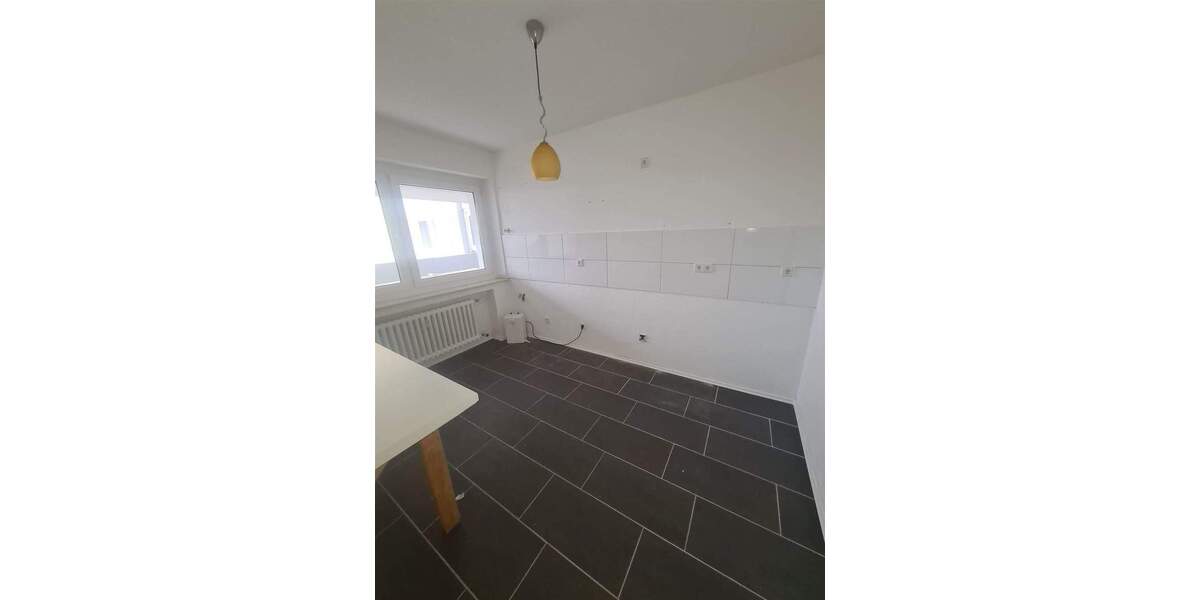 Etagenwohnung Dinslaken Innenstadt - 3 Zimmer, 81 m&sup2;, 630&euro; | Angebot:24884916