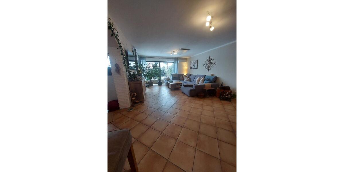 Reihenhaus Hünxe - 6.5 Zimmer, 250 m&sup2;, 2.450&euro; | Angebot:25129233