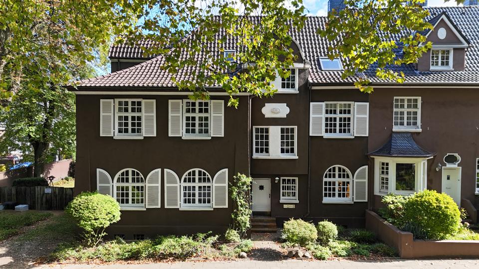 Einzigartiges Mietangebot: Historische Villa mit großem Garten | ca. 310 m² Wohnfläche 12 zimmer