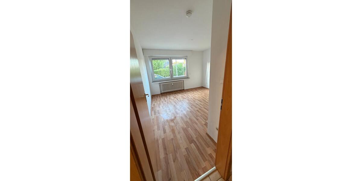 Erdgeschoßwohnung Duisburg Hamborn - 3 Zimmer, 69 m&sup2;, 1.080&euro; | Angebot:26271012