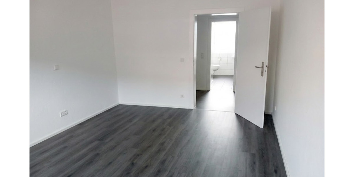 Etagenwohnung Oberhausen Osterfeld-West - 2 Zimmer, 70 m&sup2;, 598&euro; | Angebot:25537316
