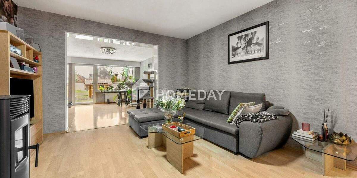 Charmante Doppelhaushälfte mit großem Grundstück und modernem Wohnkomfort 6 zimmer