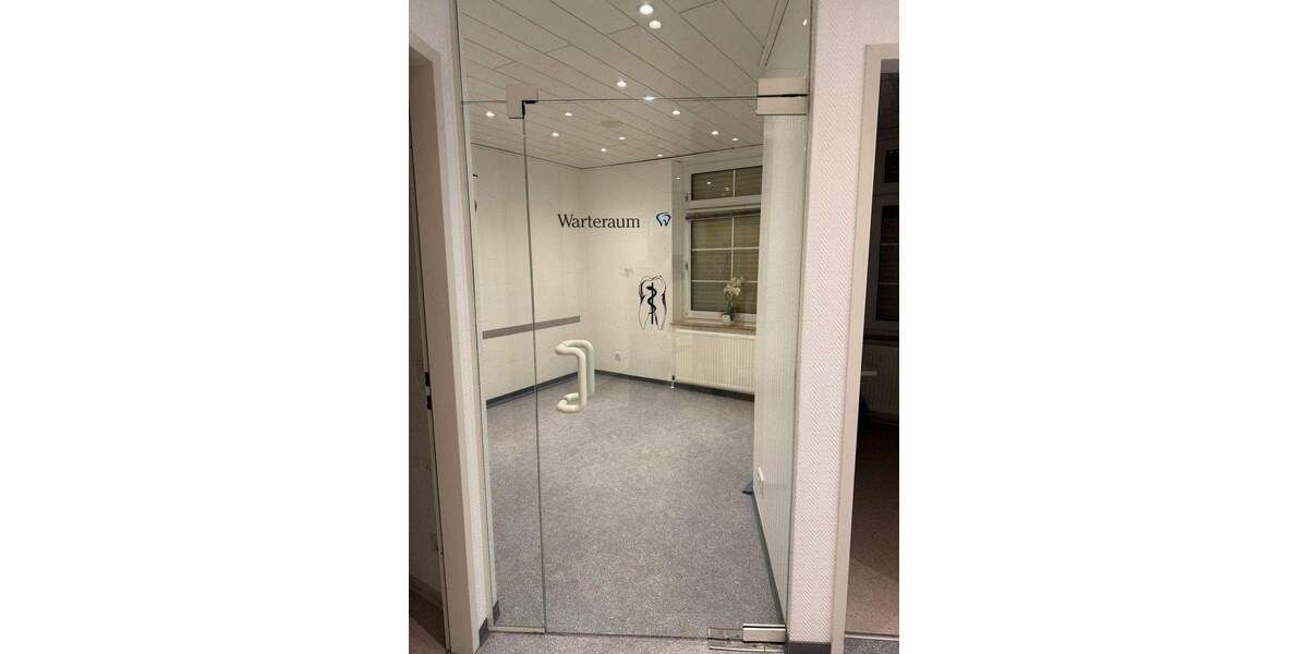 Ehemalige Zahnarztpraxis in Herne - vielseitig nutzbar für Heilberufe, Massage oder Büro zimmer