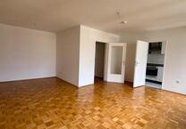 Schickes Appartement mit Basismöblierung und Einbauküche in sehr zentraler Lage