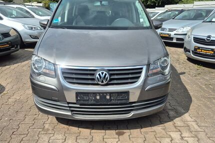 VW Touran 232.000 km 3.499 &euro; Essen 45356