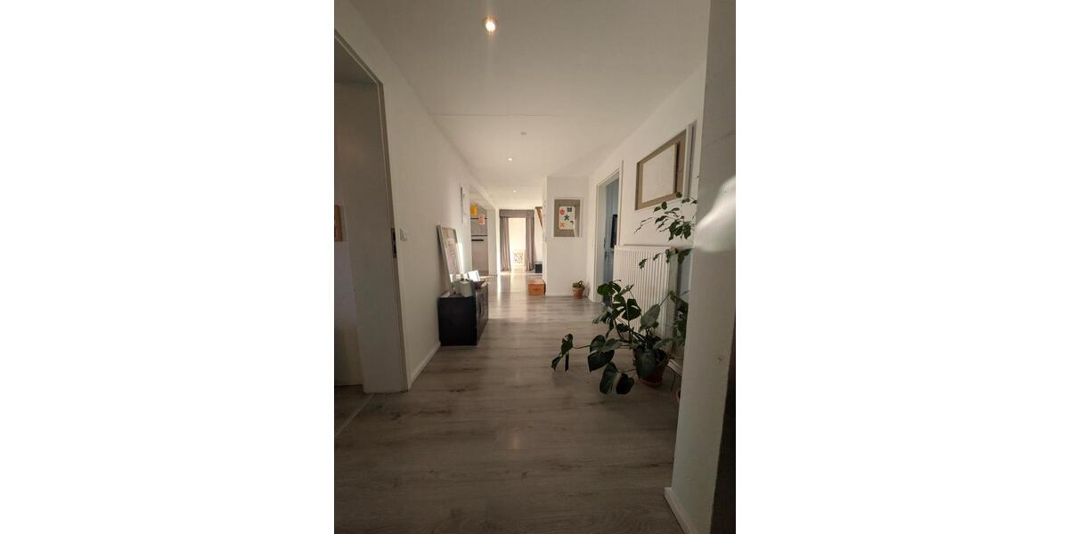 Dachgeschoßwohnung Bochum Günnigfeld - 4 Zimmer, 110 m&sup2;, 1.175&euro; | Angebot:26488136