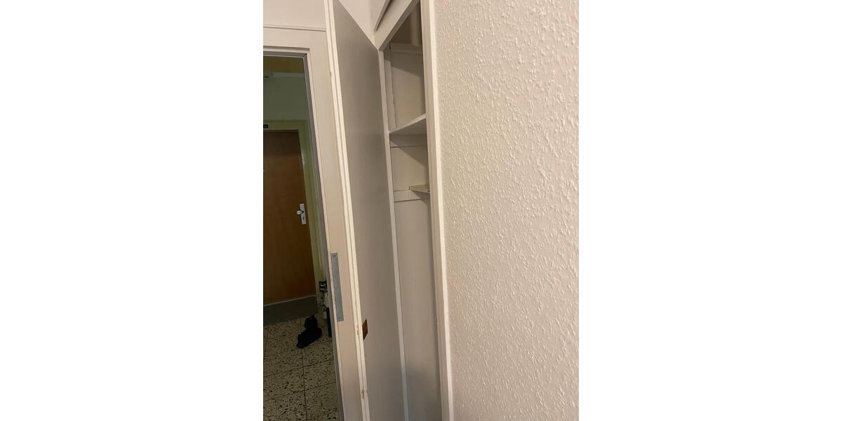 Schöne helle Wohnung mit Balkon 3.5 zimmer