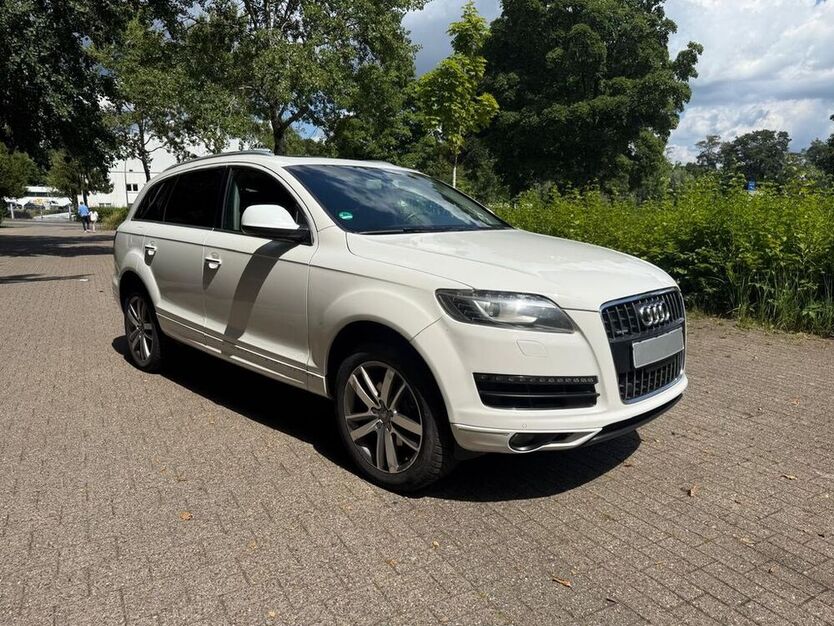 Q7
