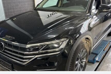 VW Touareg 100.046 km 41.350 &euro; Oberhausen 46047