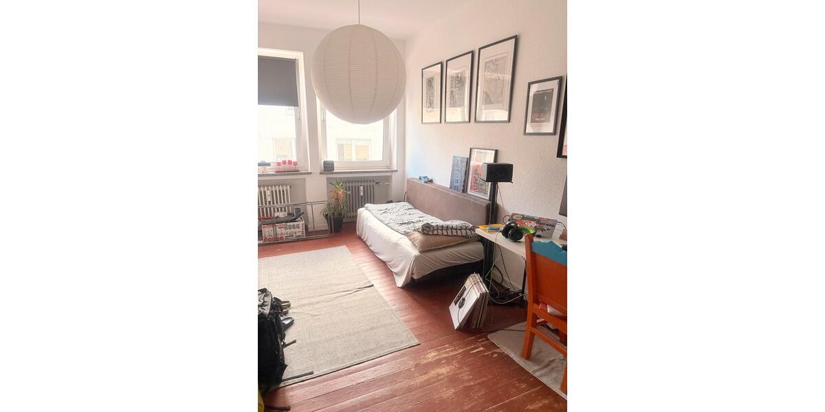 Etagenwohnung Bochum - 4 Zimmer, 130 m&sup2;, 1.100&euro; | Angebot:27594072