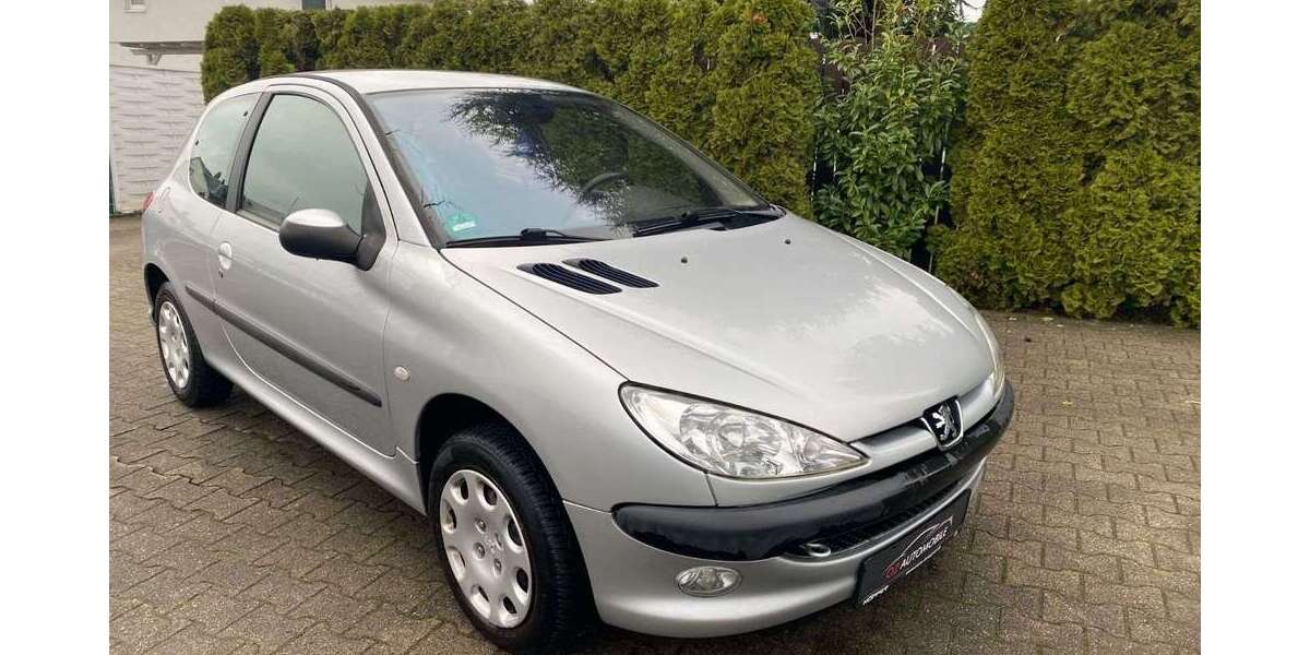 Peugeot 206 111.890 km 2.790 &euro; Oer-Erkenschwick 45739