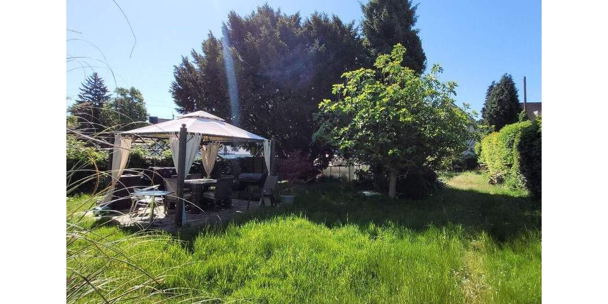 Großes Baugrundstück mit Altbestand - ca. 955 m² Bauland in Essen-Altendorf zimmer