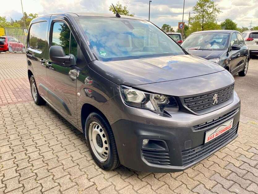 Peugeot Partner 216.710 km 9.600 € Moers 47445