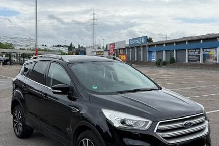 Ford Kuga 192.000 km 9.700 &euro; Mülheim an der Ruhr 45473