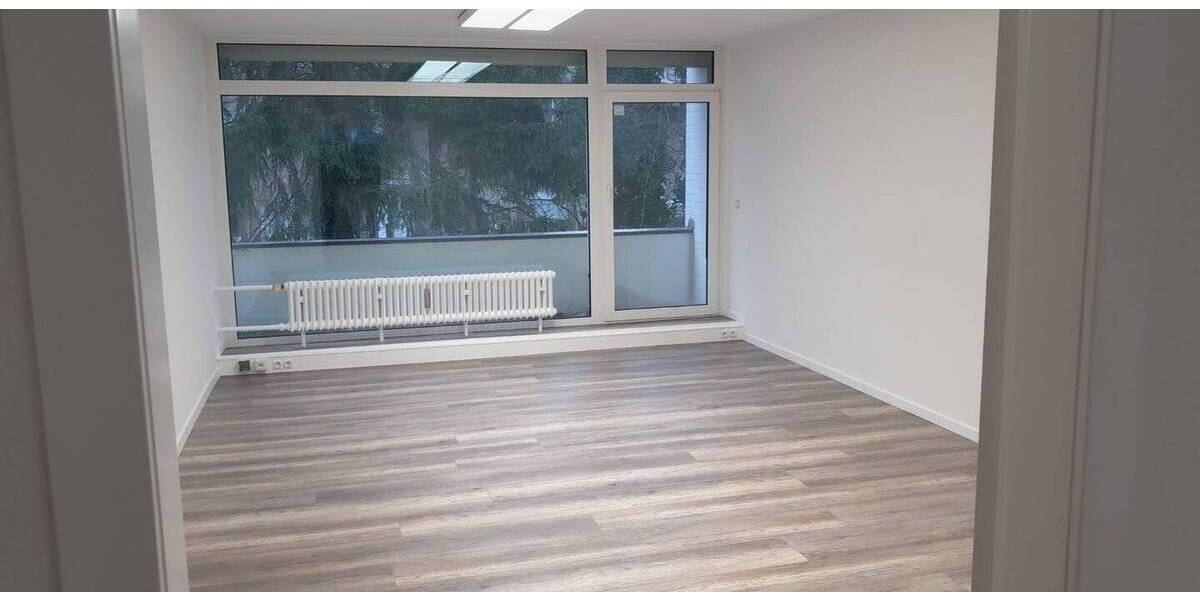 Sehr funktionale Büro- Praxis oder Galeriefläche in gutsichtbarer und frequentierter Lage 5 zimmer