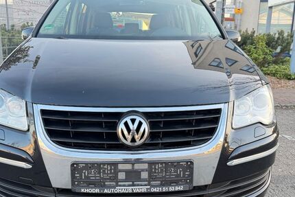 VW Touran 217.000 km 3.150 &euro; Oberhausen 46047