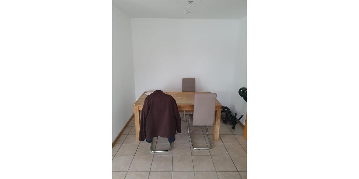 Wohnung im Grünen: gut geschnittene 3,5 Zimmerwohnung mit Balkon 3.5 zimmer