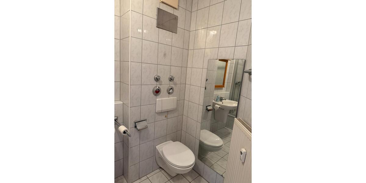 Dachgeschoßwohnung Moers Rheinkamp - 2 Zimmer, 55 m&sup2;, 650&euro; | Angebot:26272244