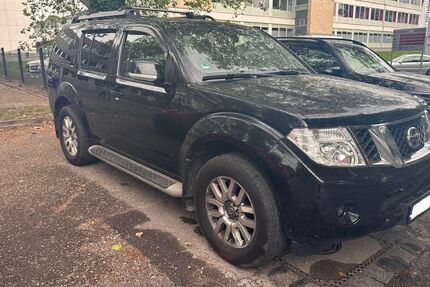 Nissan Pathfinder 250.000 km 8.300 &euro; Essen 45356