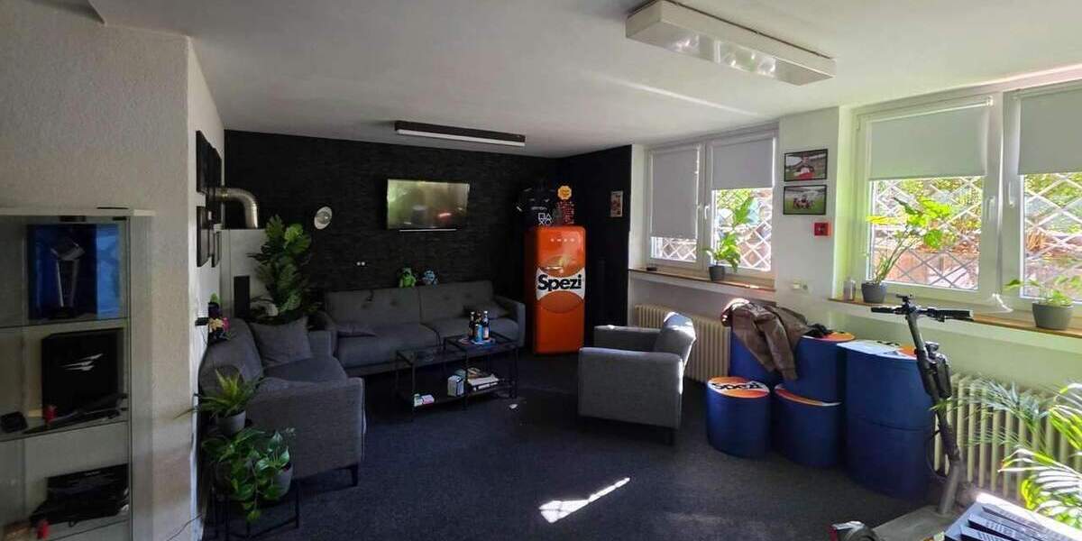 Praxis oder Büro mit separatem Eingang in Oberhausen-Alstaden zimmer