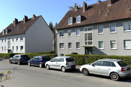 Zwei Mehrfamilienhäuser in Bochum zu verkaufen - Doppelte Chance für Investoren zimmer