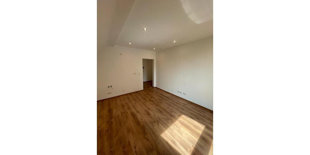 Moderne DG Wohnung zu vermieten in Bochum Höntrop Neubau Top Lage 2 zimmer