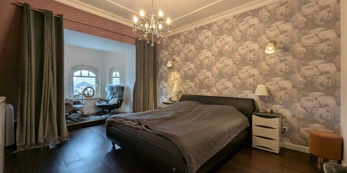 Etagenwohnung Duisburg Mittelmeiderich - 5 Zimmer, 132 m&sup2;, 199.900&euro; | Angebot:25630246