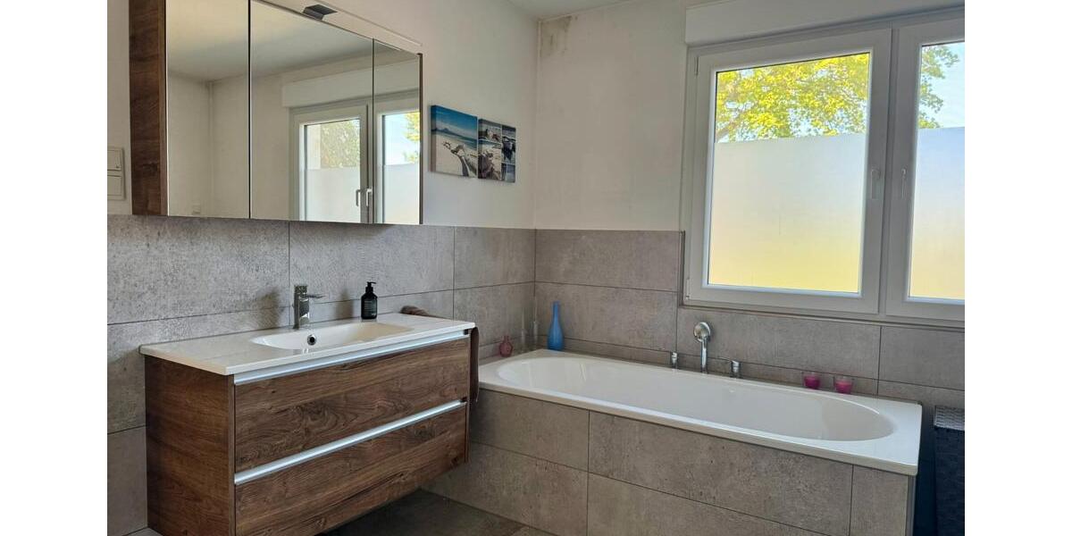 Einfamilienhaus Voerde (Niederrhein) - 4 Zimmer, 142 m&sup2;, 519.000&euro; | Angebot:26339812