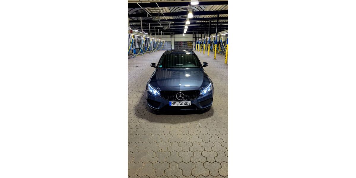 Mercedes-Benz C 400 185.000 km 22.900 &euro; Velbert 42549