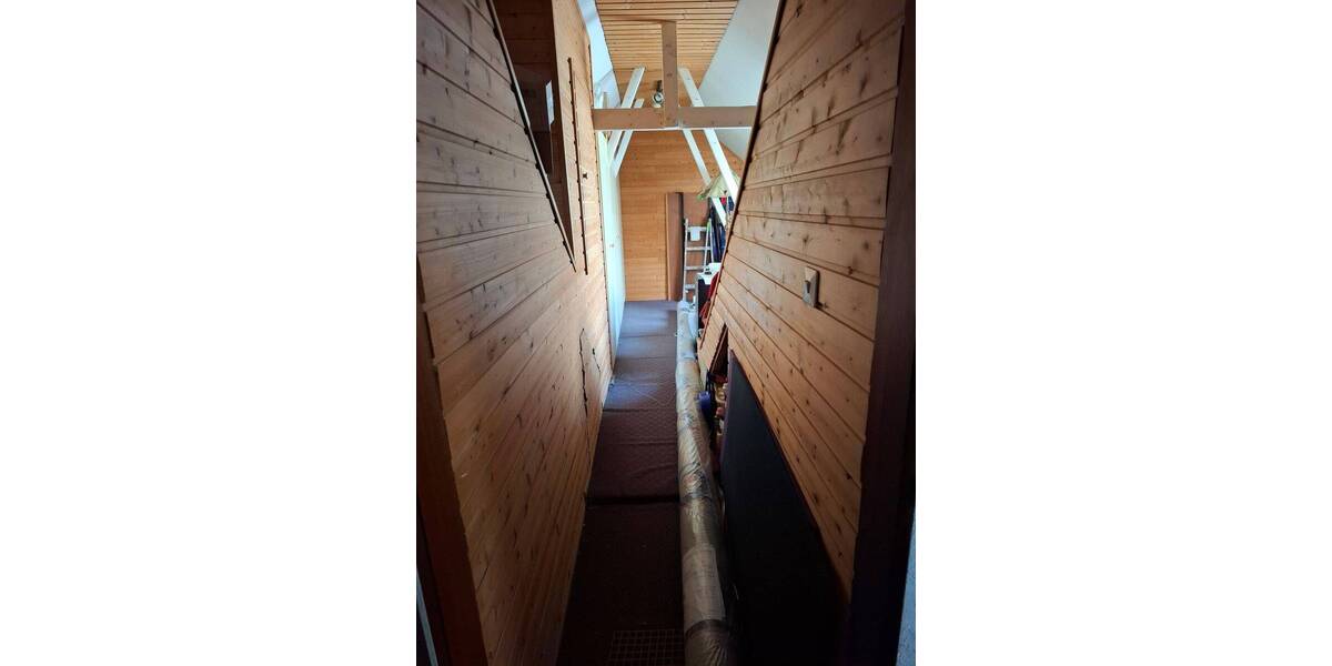 Freistehendes Ein-Zweifamilienhaus mit Garten, Sauna und Kellerbar in ruhiger Sackgasse in Moers-Kapellen zimmer