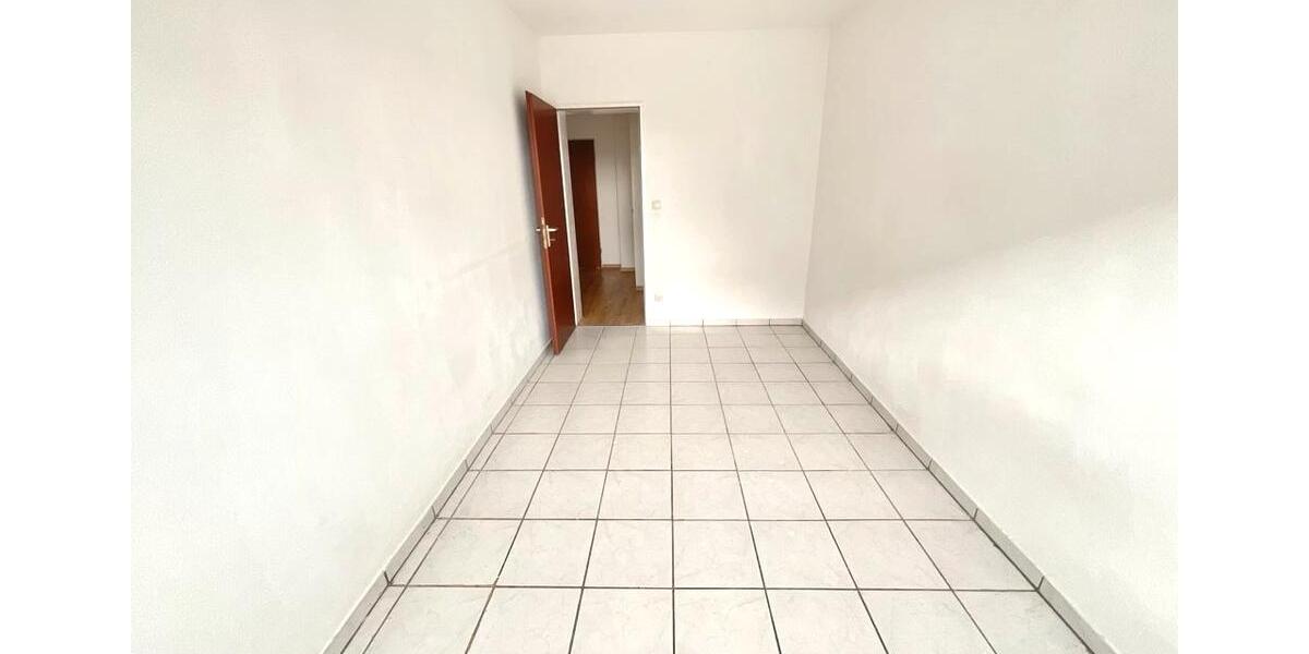 Große 3 Zimmerwohnung mit Balkon 3 zimmer