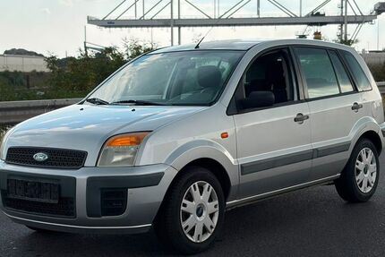 Ford Fusion 120.000 km 3.150 &euro; Duisburg 47138