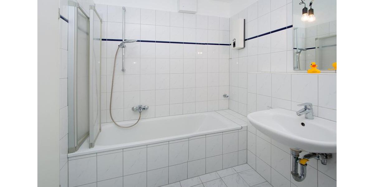 ** PROVISIONSFREI MIETEN ** Sonnige 3-Zimmerwohnung im EG mit Loggia 3 zimmer