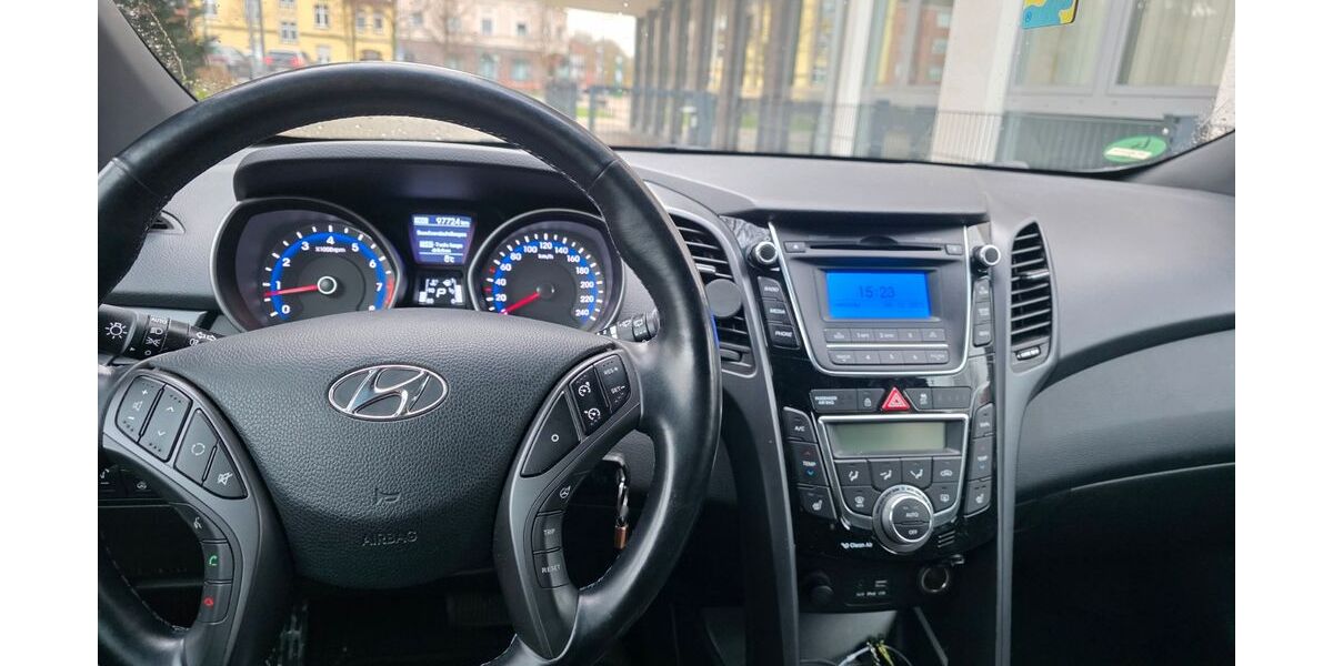 Hyundai i30 102.000 km 10.500 &euro; Recklinghausen 45663