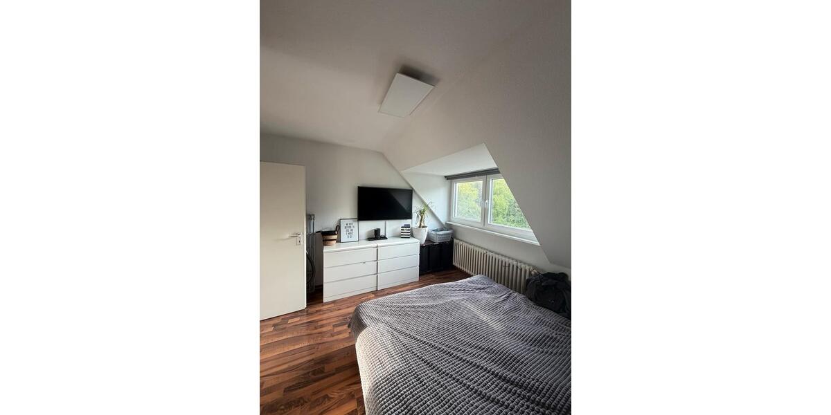 Dachgeschoßwohnung Essen Stadtbezirk IV - 2 Zimmer, 47 m&sup2;, 450&euro; | Angebot:26354171