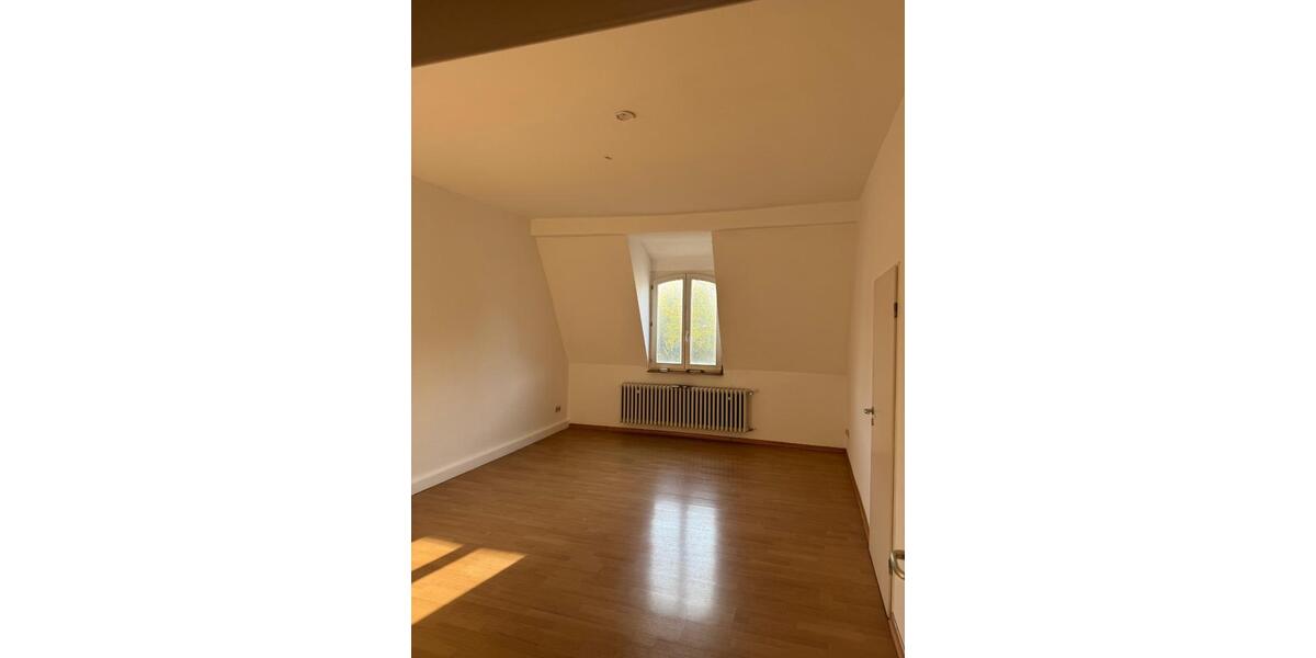 Maisonettenwohnung Essen Stadtbezirk VIII - 5 Zimmer, 140 m&sup2;, 1.190&euro; | Angebot:26329294