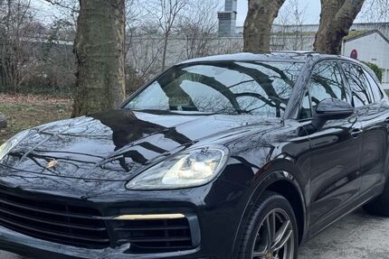 Porsche Cayenne 146.000 km 41.700 &euro; Essen 45356