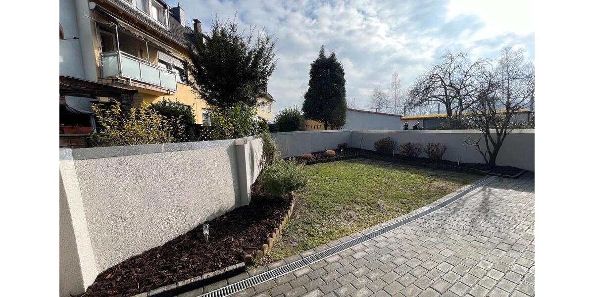 Erdgeschoßwohnung Duisburg Mittelmeiderich - 2 Zimmer, 65 m&sup2;, 940&euro; | Angebot:26248822