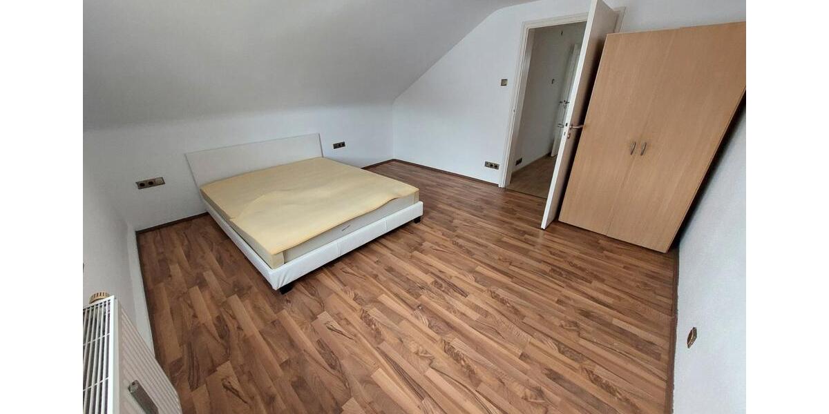 Dachgeschoßwohnung Velbert - 2 Zimmer, 50 m&sup2;, 490&euro; | Angebot:27592869
