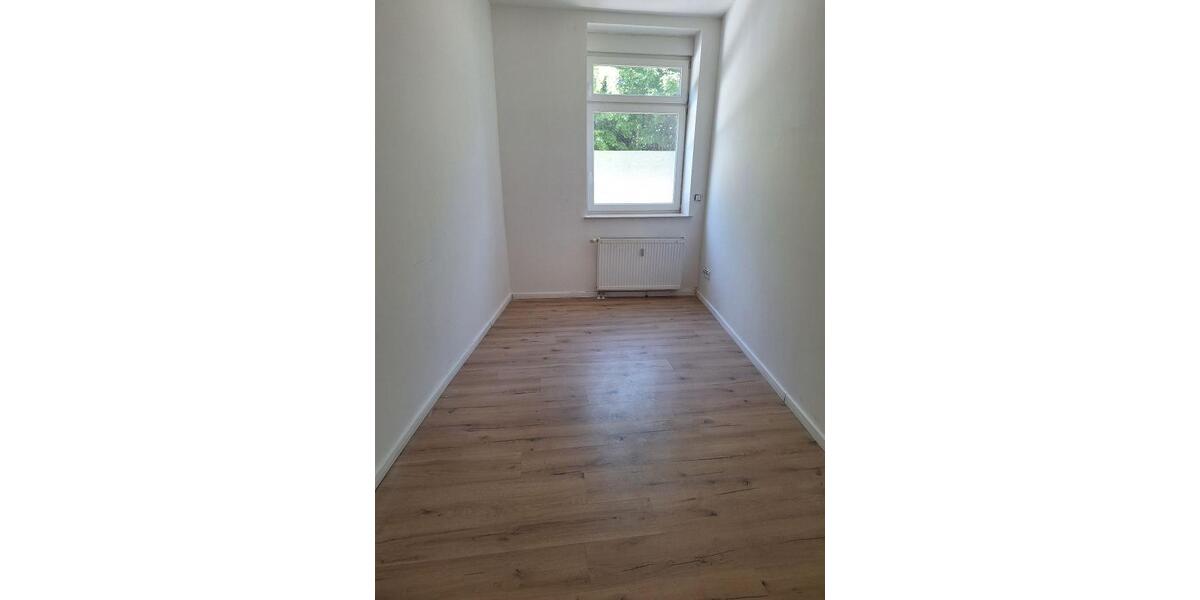 Provisionsfrei* Große 4-Zi-Wo, Gelsk Heßler, bezugsfrei, Erdgeschoß 4 zimmer