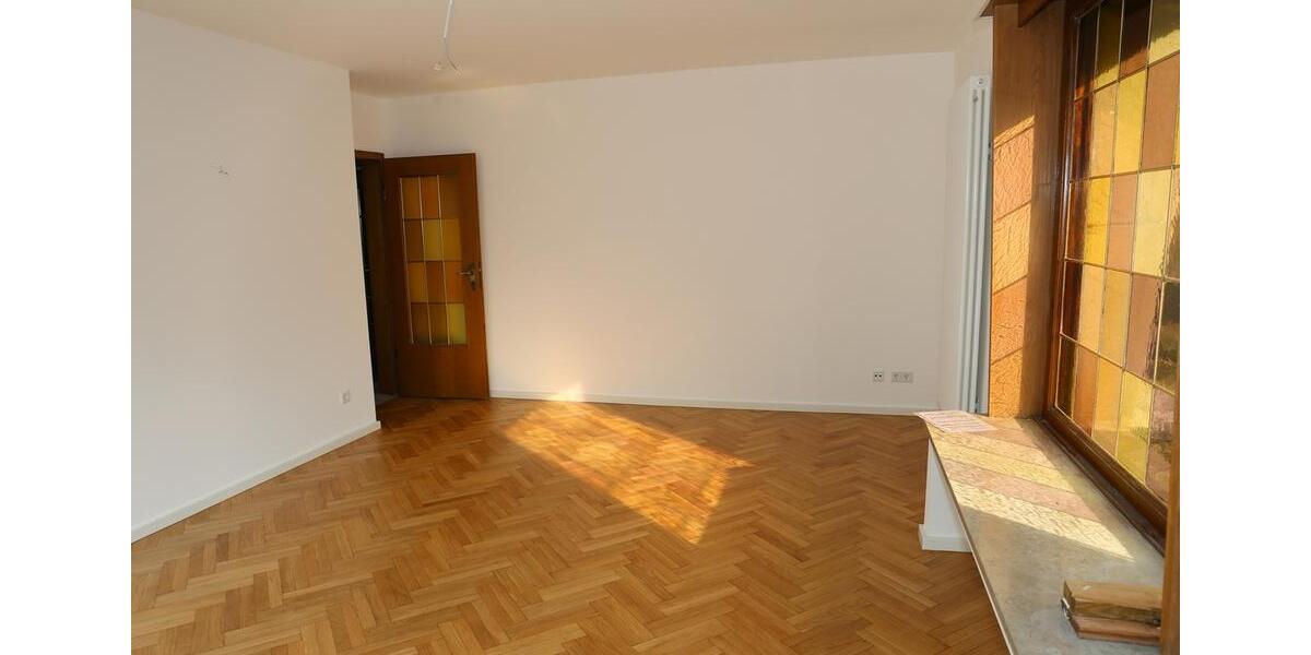 Erdgeschoßwohnung Hattingen - 3.5 Zimmer, 120 m&sup2;, 1.200&euro; | Angebot:26288093