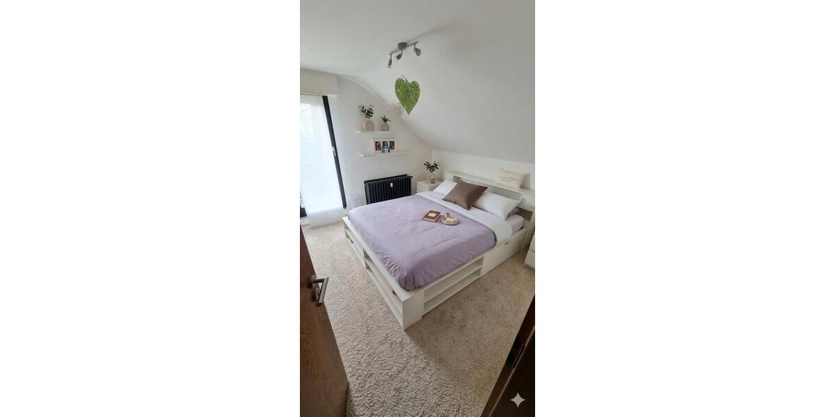 Einfamilienhaus Wesel - 8 Zimmer, 200 m&sup2;, 2.500&euro; | Angebot:26595947