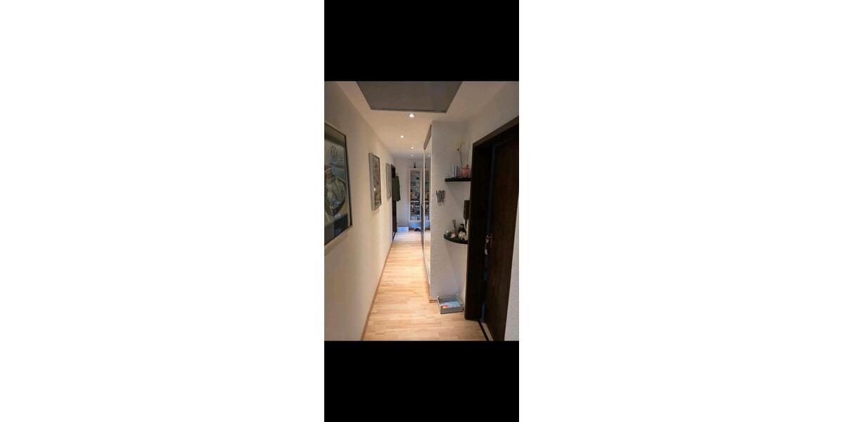 Dachgeschoßwohnung Essen Stadtbezirk IV - 2.5 Zimmer, 70 m&sup2;, 850&euro; | Angebot:27626925