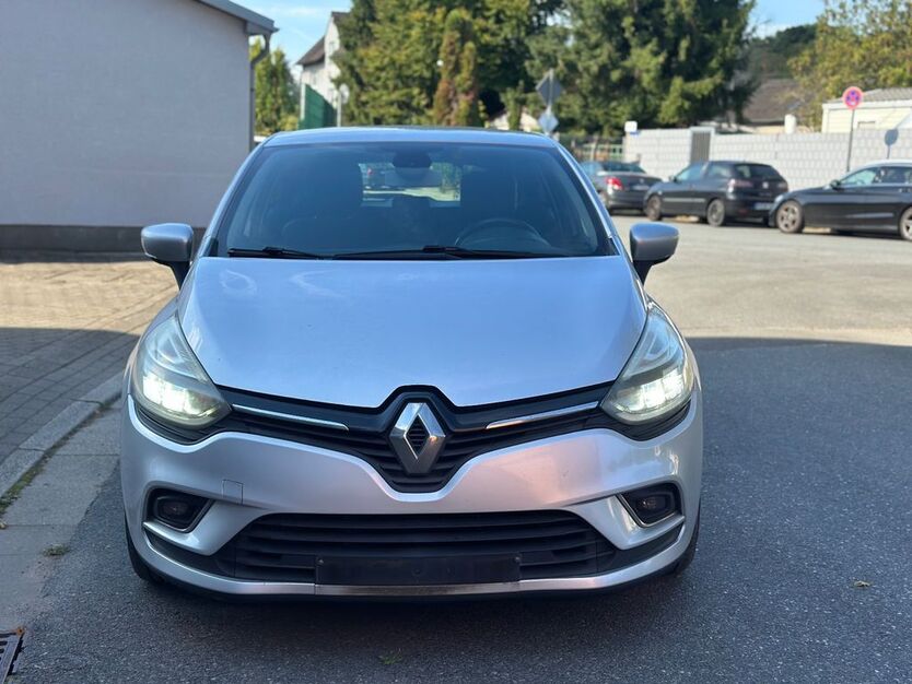 Renault Clio 183.083 km 7.999 € Essen 45276