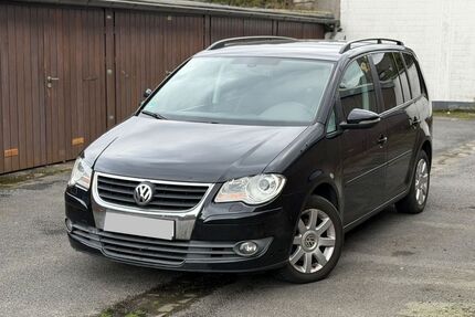 VW Touran 220.000 km 3.999 &euro; Oberhausen 46145