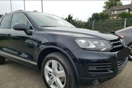 VW Touareg 170.500 km 15.500 &euro; Duisburg 47059