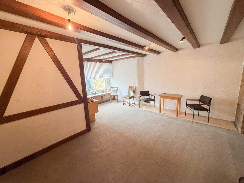 Doppelhaushälfte mit großem Garten und zwei Garagen in Recklinghausen- Hochlar 6 zimmer