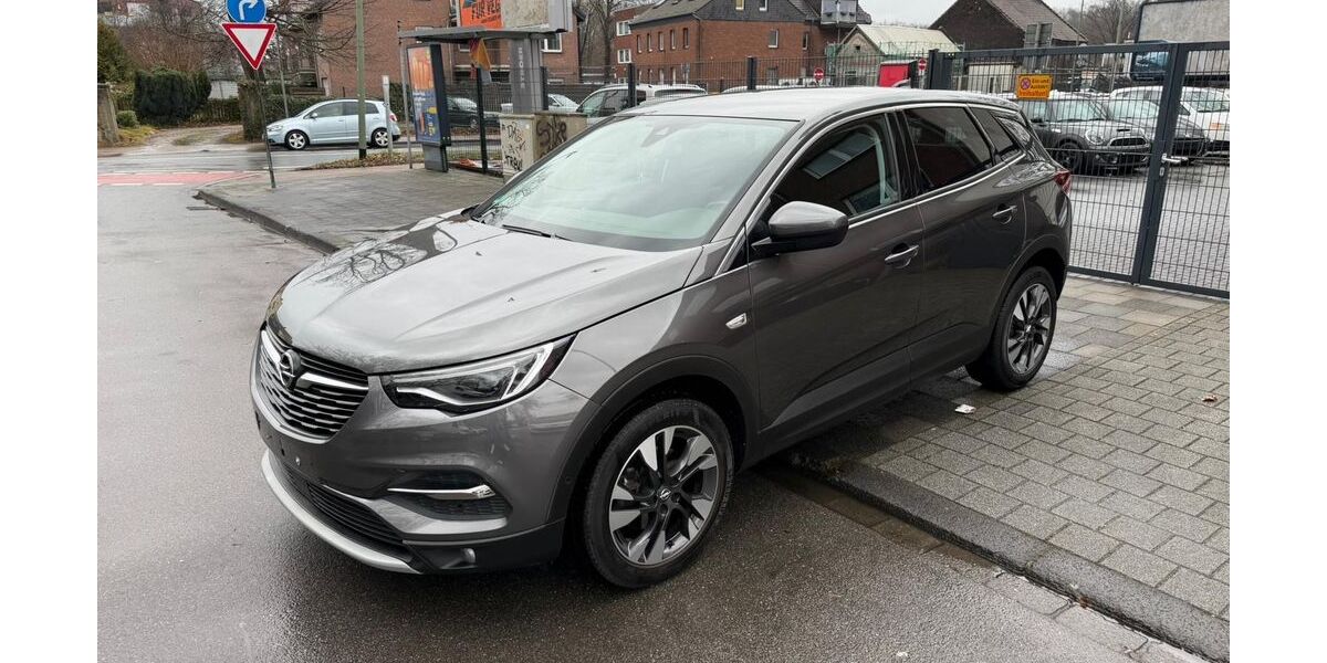 Opel Grandland (X) 121.000 km 10.780 &euro; Duisburg 47226